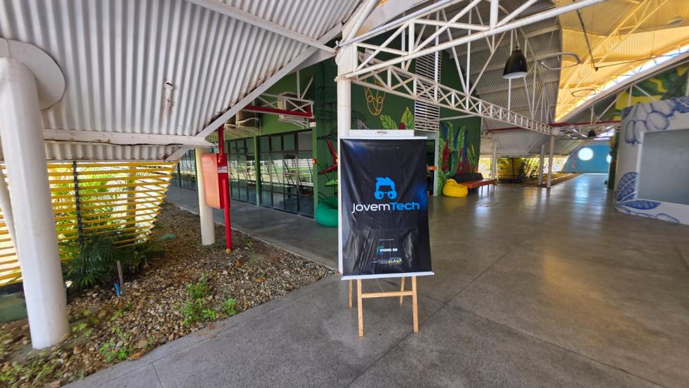 Atividades de formação do Jovem Tech no Caju Hub · 2026